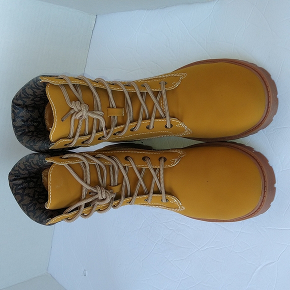 DKNY Miles Yellow Combat Moto Ankle Boots Faux Suede Lace-Up Size 8.5 - Picture 6 of 12